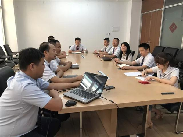 宾利陶瓷2018上半年总结暨表彰大会顺利召开