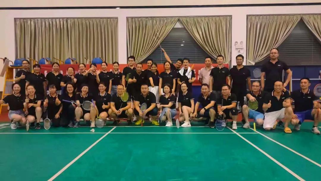 尊卓陶瓷羽毛球赛激烈开战