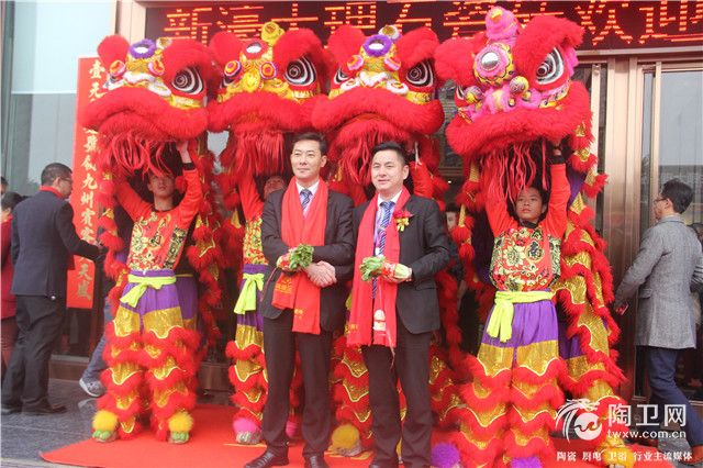 合影_副本.jpg