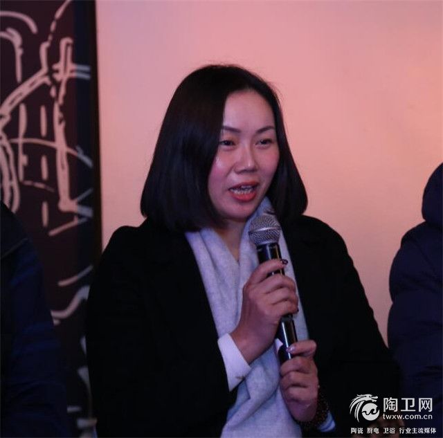 龙清玉.jpg