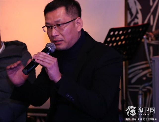 严锐军.jpg