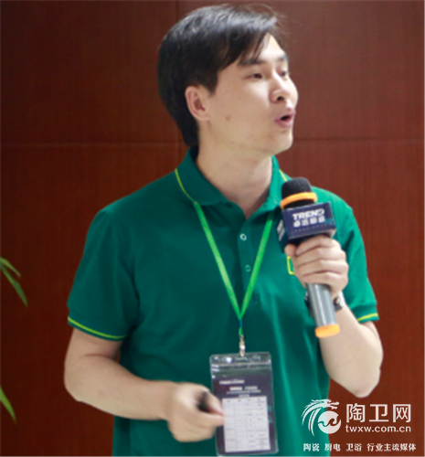 卓远陶瓷产品部经理刘章宝.png