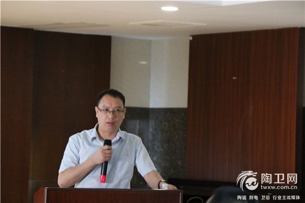 3澳翔商学院院长赵银.JPG