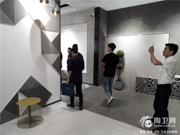 微信图片_20180919195659_副本.jpg