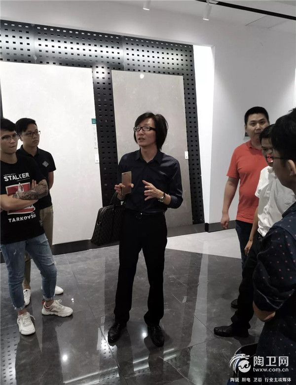 微信图片_20180919195725_副本.jpg