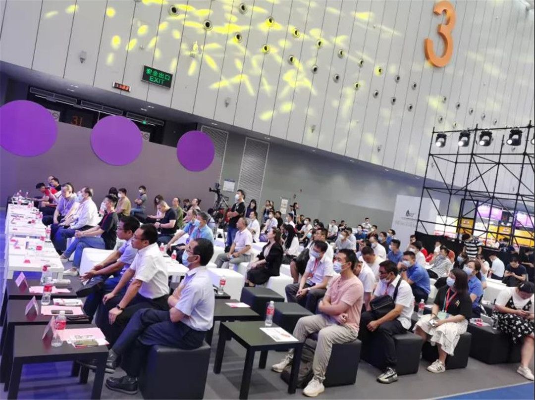 余静赣领衔，岩板精英齐聚！这场论坛干货超多.jpg