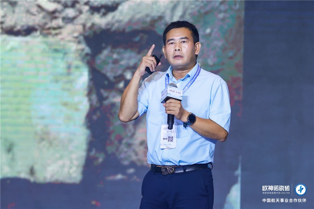 中国文字博物馆副馆长&清华大学建筑学院国家文物局重点研究基地学术委员唐际根.JPG
