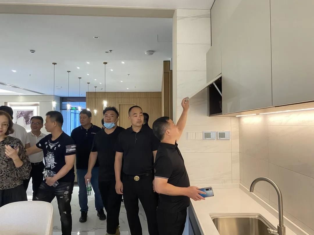 鹰牌陶瓷 14.jpg