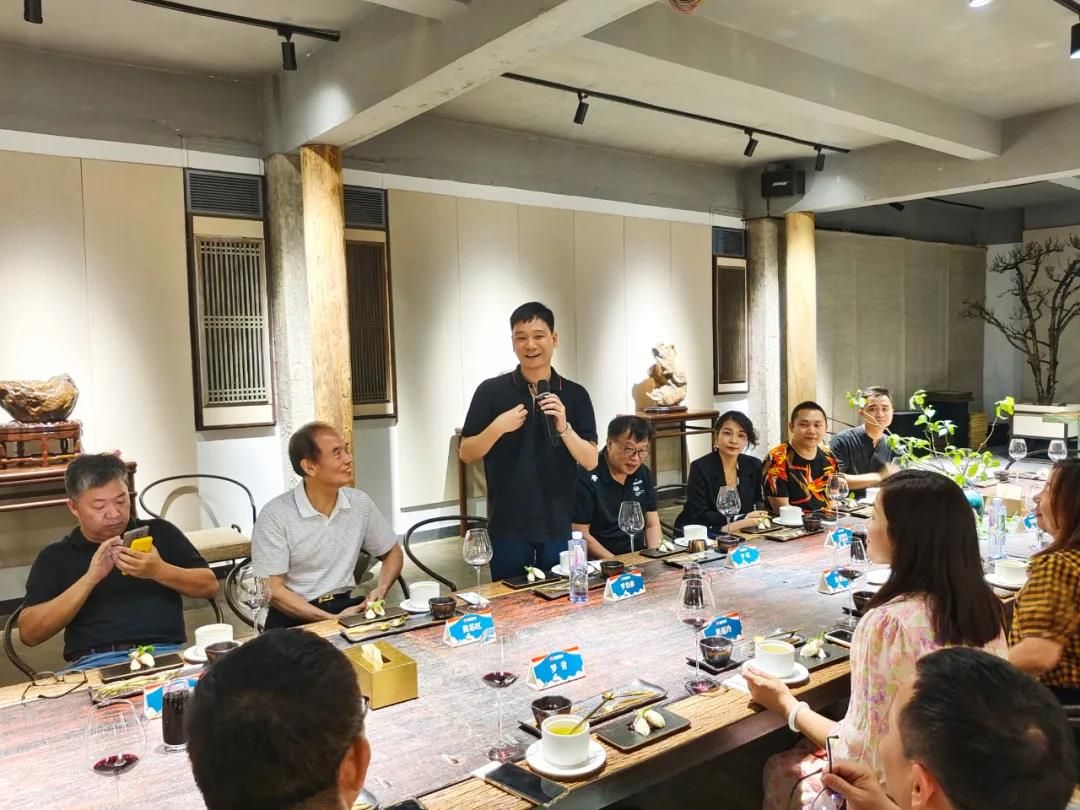 企业总经理罗浩彬.jpg