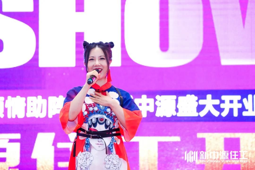 著名歌手花僮.jpg