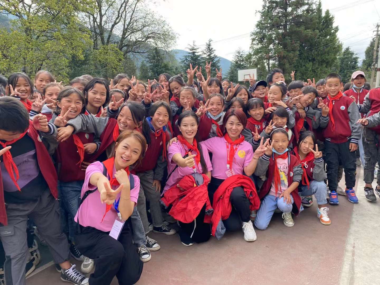 助力人才培养，卫浴行业代表捐资助学 (1).jpg