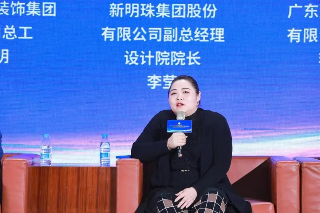 李莹.jpg