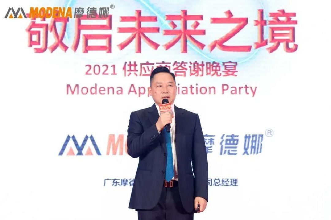 李展华.jpg