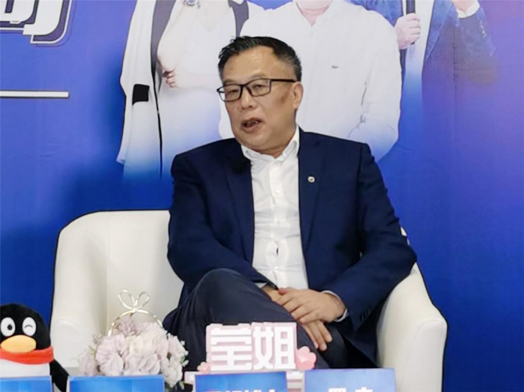 佛山市陶瓷行业协会秘书长、华南理工大学教授尹虹博士.jpg