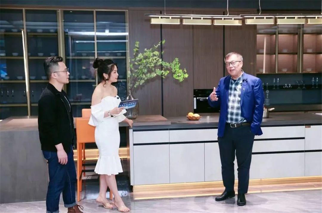 大咖论坛深度对话1.jpg