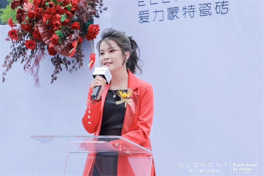 张英梅（YOYO）.jpg