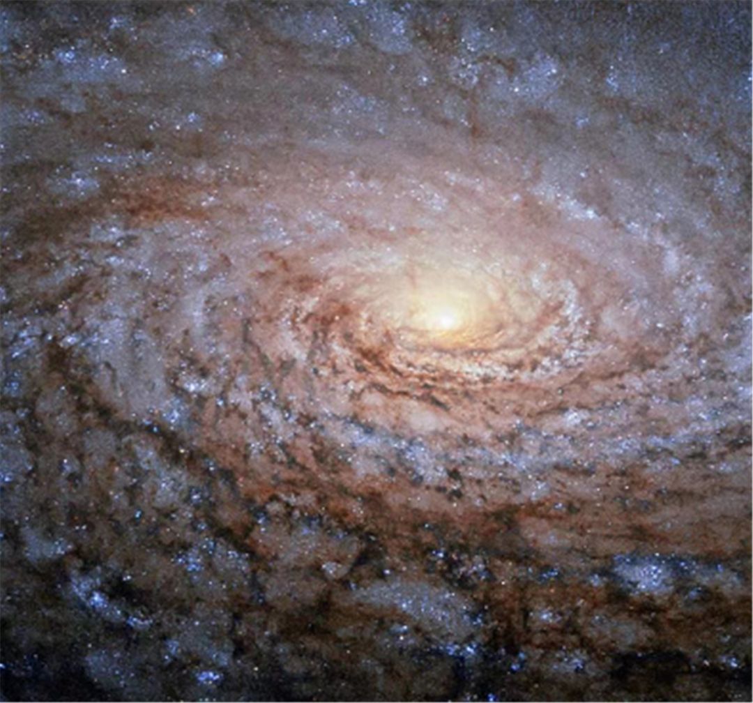 图片源自 美国宇航局 @NASAHubble.jpg
