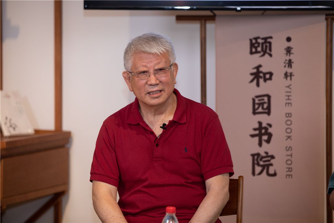 QISH9552.jpg