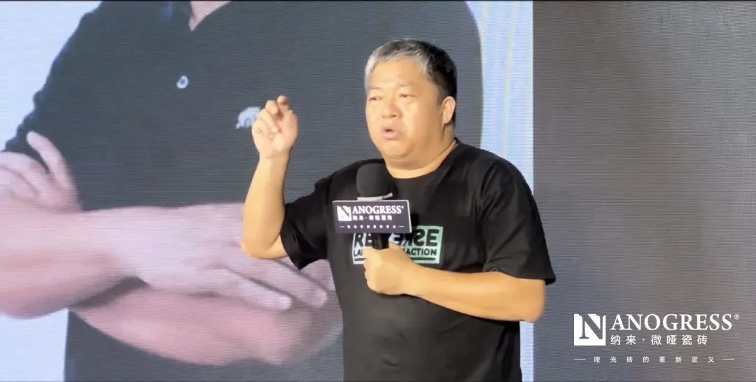 华夏陶瓷网总编-刘小明.jpg